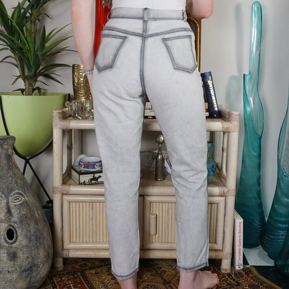 Vintage 90s Mixed Blues high rise tapered leg jeans - Picture 3 of 8